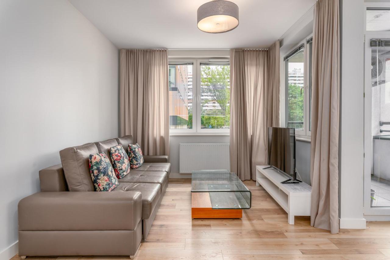 Pure Apartment *